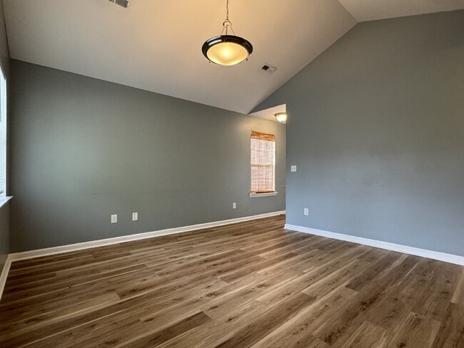 Photo - 4404 McClelland Dr