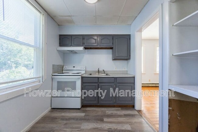 Building Photo - 11 Union St Rental