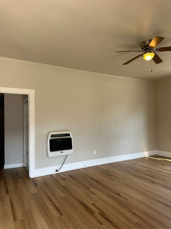 Photo - $1,100.00 MOVE-IN-SPECIAL