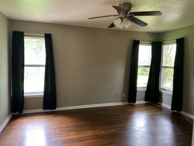 Photo - 4312 Skillman St