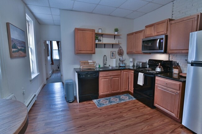 Photo - 562 Race St Unit Apt 1