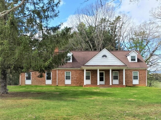 Photo - 410 Falling Spring Rd House