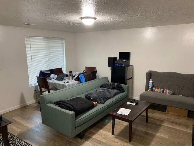 Photo - 1 bed 1 bath pet friendly! Unit 225