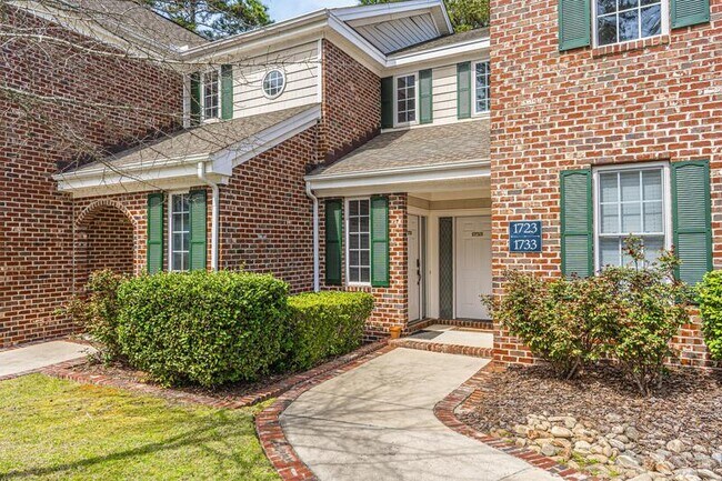 Photo - 1733 Woodbrooke Dr