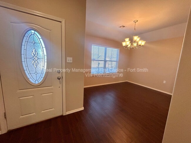 Photo - 420 Ridge Point Dr