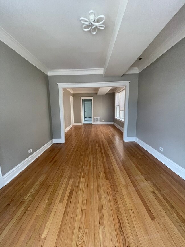 Photo - 6740 S St Lawrence Ave