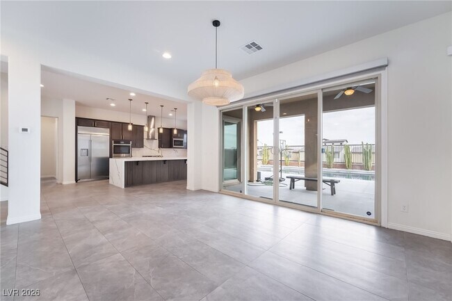 Photo - 6348 Skystone St