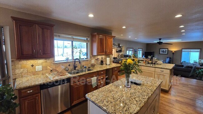 Photo - 22882 Carriage Dr