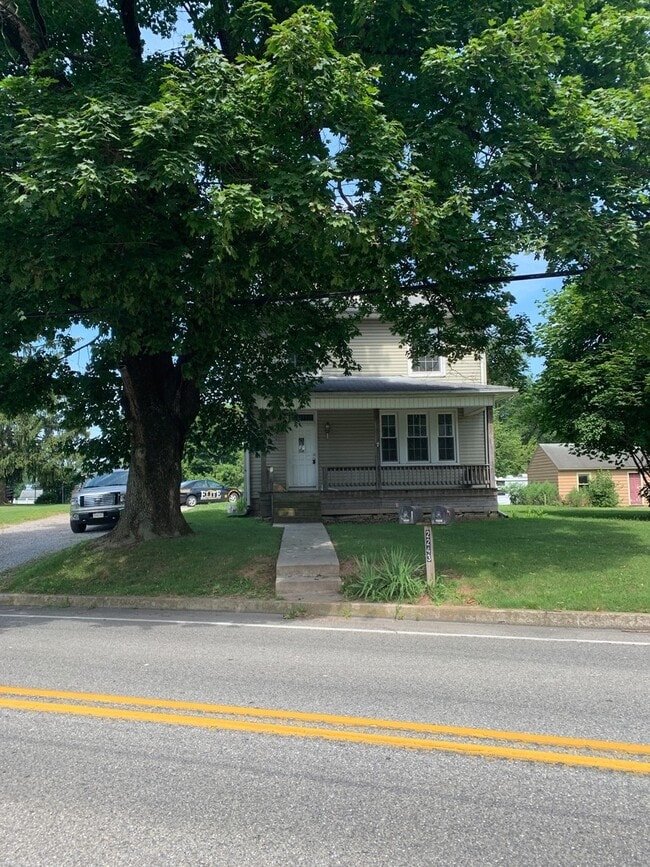 Photo - 3 Bedroom 1.5 Bath House, Garage, West York SD