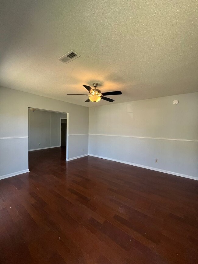 Photo - 4 Bedroom Home Located in Pineville Hills Community