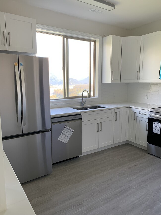 Photo - 43712 Alameda Dr