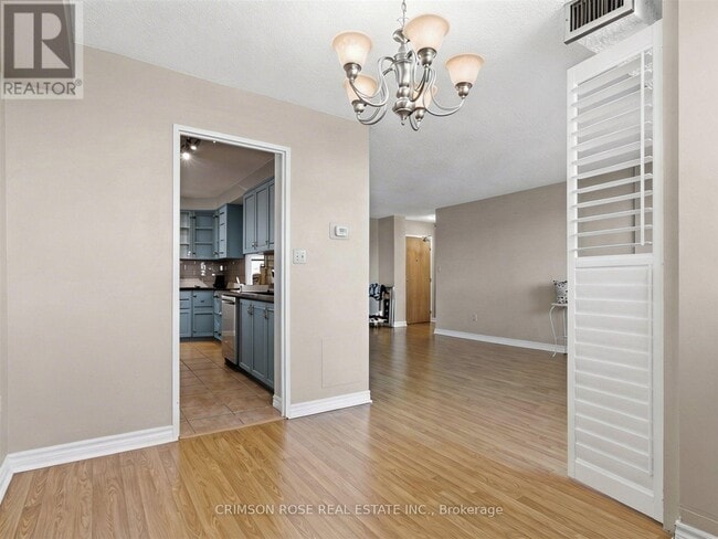 Photo - 92 Church St S Unité 705