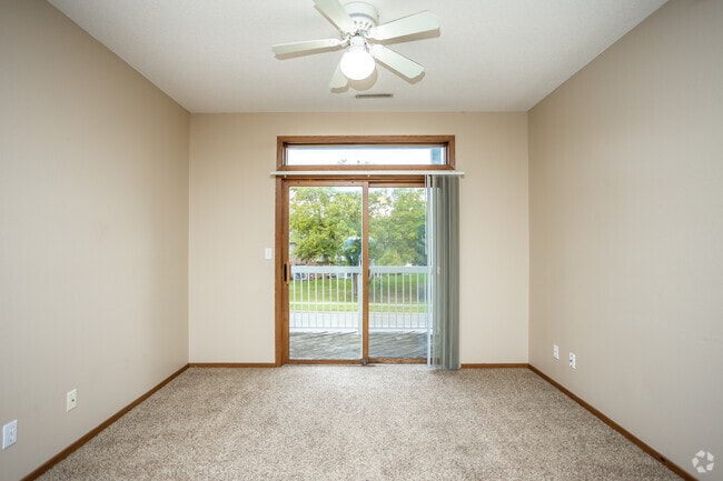 2BR, 1BA - Aspen/892 SF - Haven Apartments