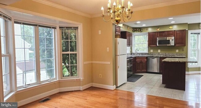 Photo - 10 Forest Brook Ct