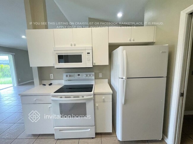 Photo - 813 SW 10th Pl