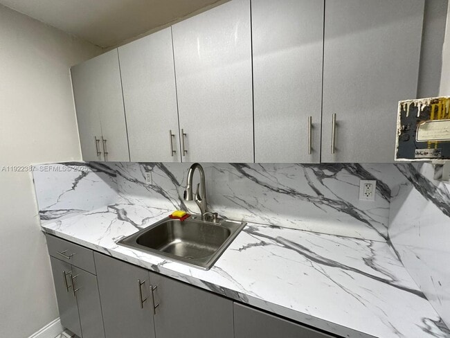 Photo - 4655 Palm Ave Unit 203