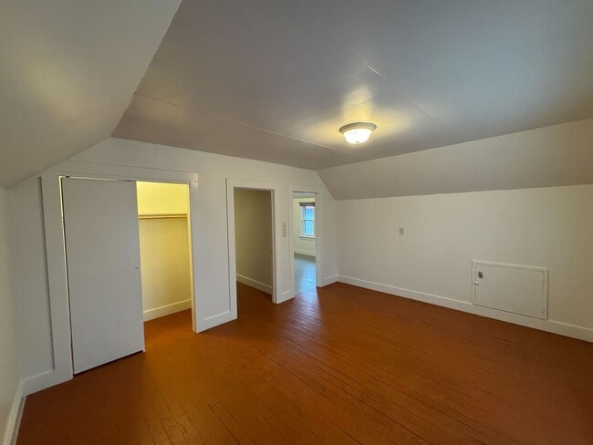 Photo - 2 Bedroom in Triplex Near Downtown and Campus Unit 1645 Mill St. #3