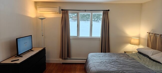 Photo - 196 W Ridge Ter Unit Upper Room