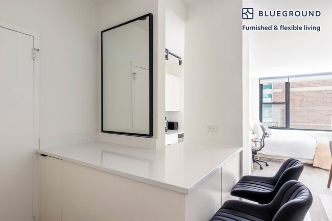 Photo - 21 E Chestnut St Unidad FL18-ID1293