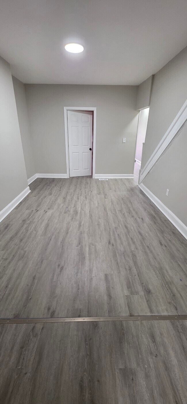 Photo - 2125 E Oliver St