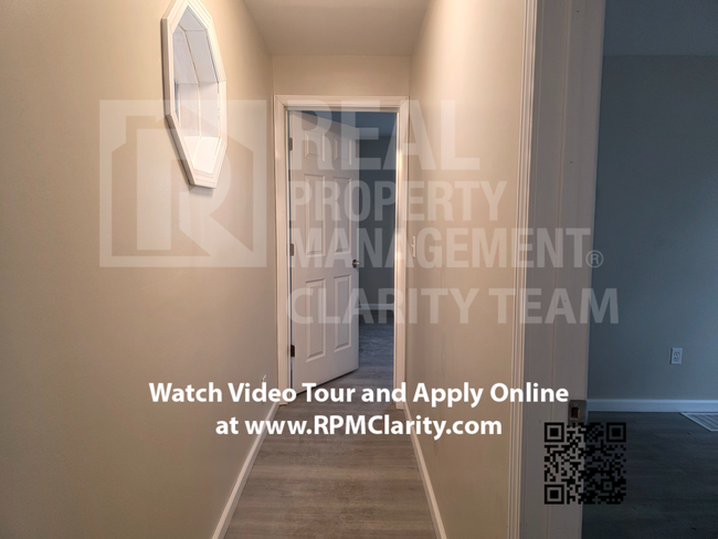 Photo - 652 Buckley St Unit Lower