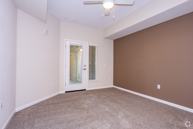 Oakville 1BR, 1BA - 860SF - Bedroom