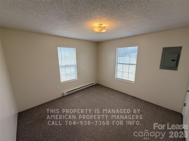 Photo - 1860 Sells Rd