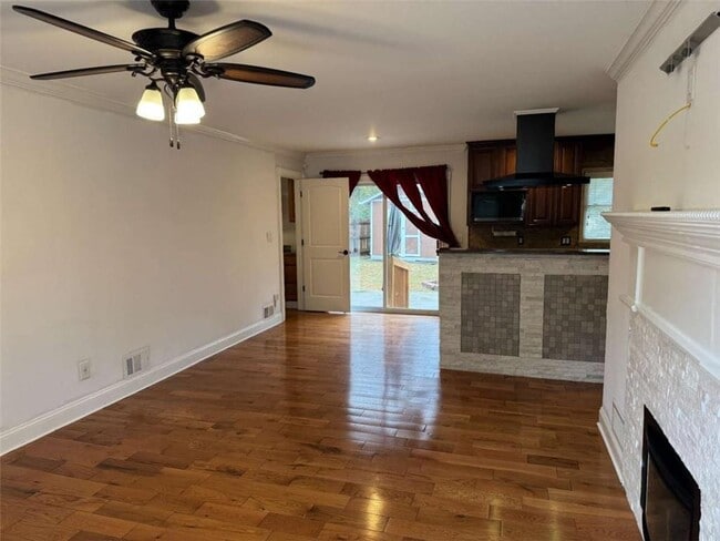 Photo - 837 Parkstone Dr