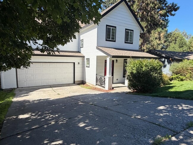 2255 NW Monterey Pines Dr