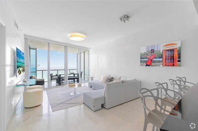 Building Photo - 17121 Collins Ave Unit 903 Rental