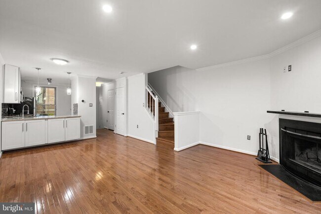 Photo - 1120 S Kenwood Ave