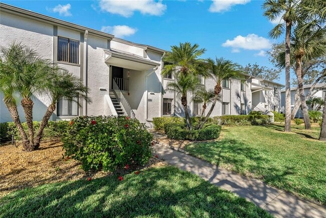 Building Photo - 122 E Cypress Ct Unit 122