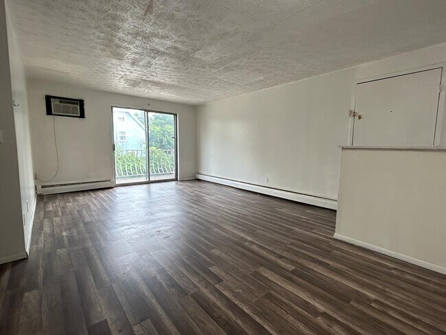 Photo - 2356 Harrison Ave