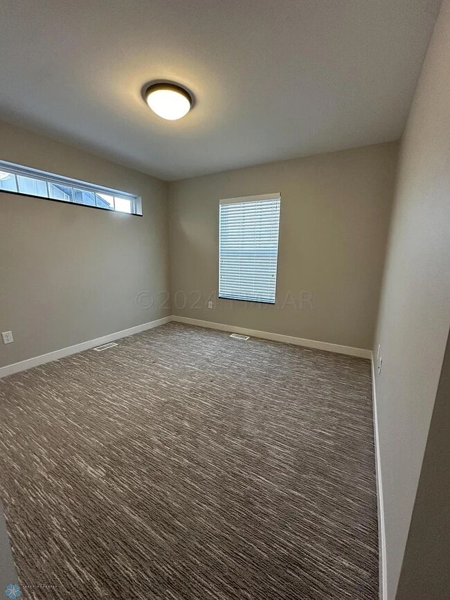 Photo - 5827 41st St S