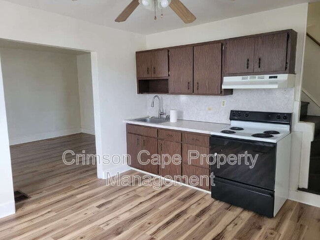 Photo - 131 Pine St Unit Rear Apt