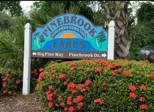 Building Photo - 122 Pinebrook Dr Rental