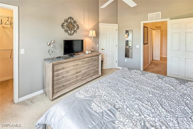 Photo - 1080 Hampton Cir