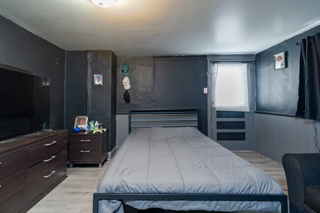 Photo - 837 E Burnett Ave Unit Rear #2
