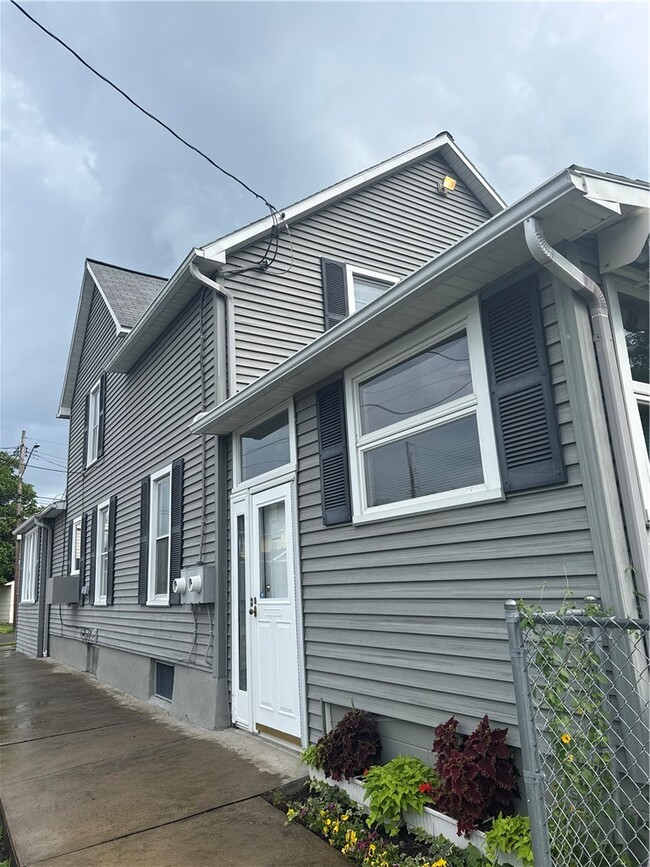 Photo - 213-215-215 Conhocton St