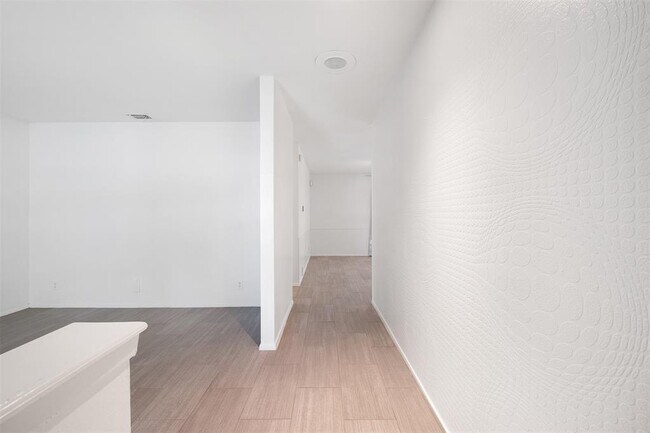 Photo - 8600 Clarewood Cir