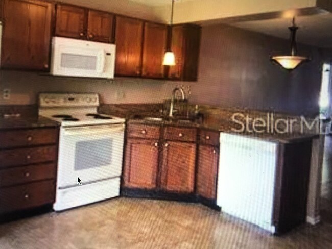 Photo - 124 Reserve Cir Unit 100