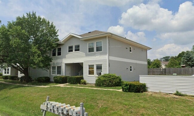 Photo - 306 Wigwam St