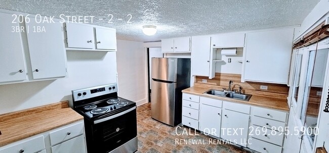 Photo - 206 Oak St Unit 2