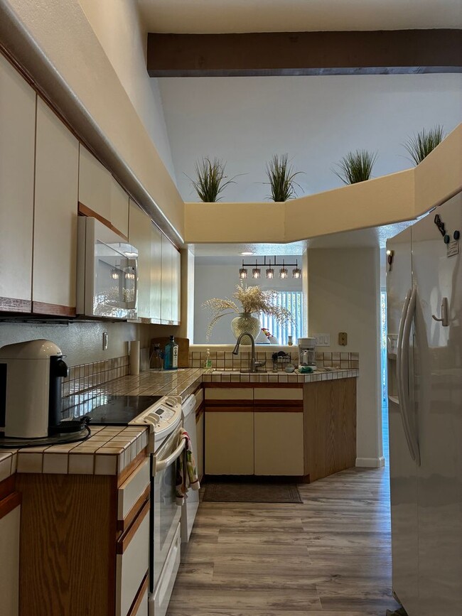 Photo - Beautiful La Jolla Condo – Fully Furnished... Unit 36