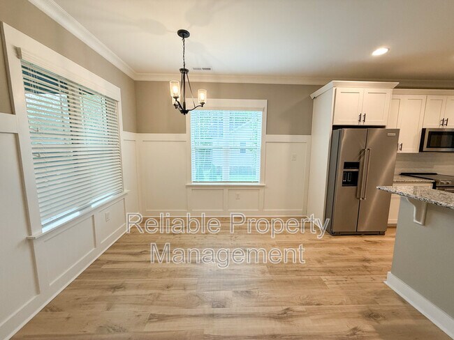 Photo - 945 Lynch Rd