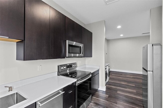 Photo - 14105 Corrigan Ave Unidad B