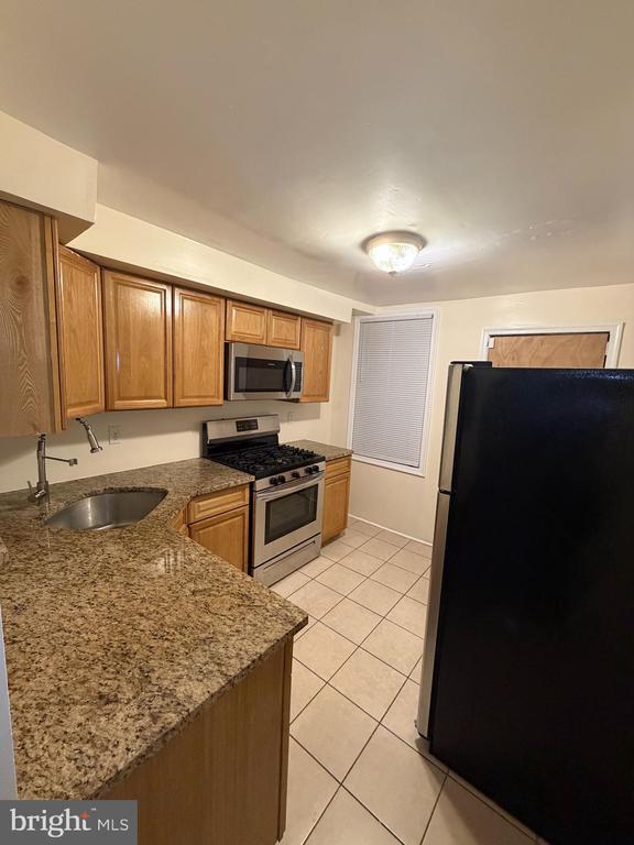 Photo - 3041 Livingston St