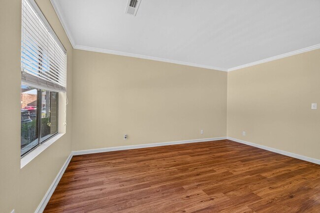 Photo - Convenient Living Near Park Circle