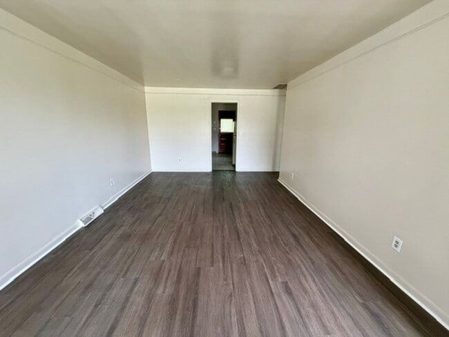 Photo - Totally Updated 2-Bedroom, 1-Bathroom Townhouse for Lease – Inkster