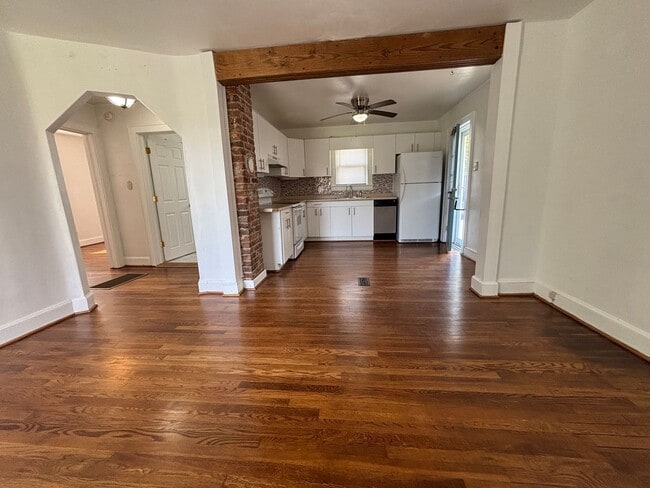 Photo - 950 Morgan Ave SE